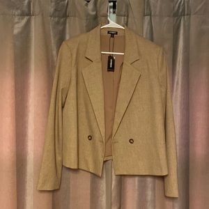 NWT camel blazer. Relaxed fit, size M. Never worn!